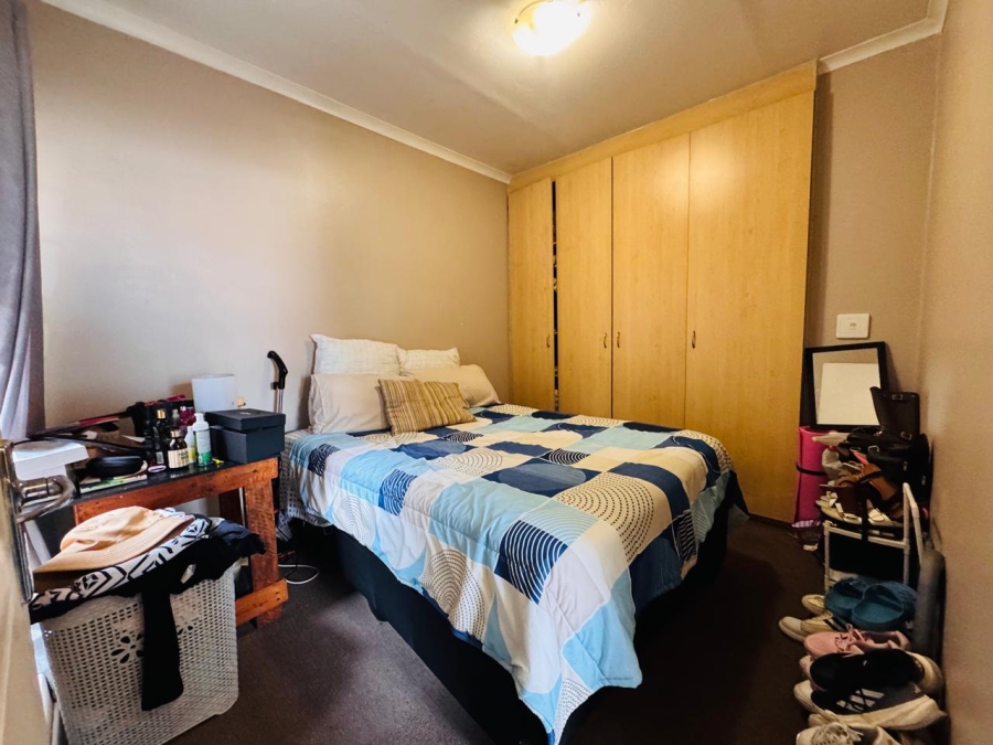 2 Bedroom Property for Sale in Whispering Pines Western Cape